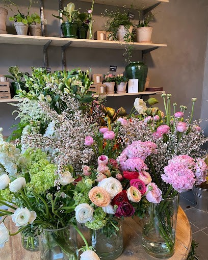 Vallmovild Blomsterverkstad, Florist i Torna-häkkestad